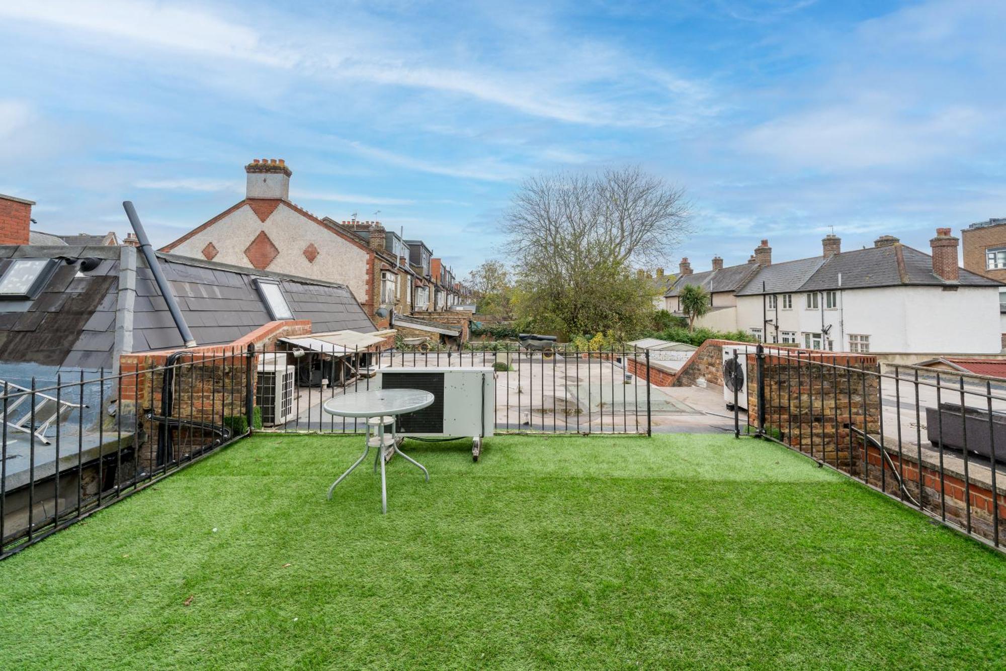 The Tooting Bec Hideaway - Prime Location Apartment London Bagian luar foto