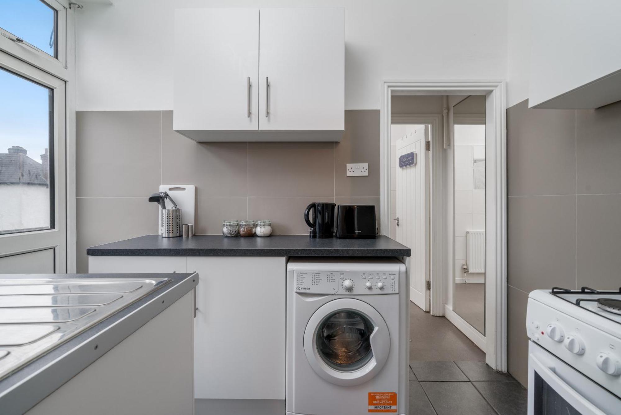 The Tooting Bec Hideaway - Prime Location Apartment London Bagian luar foto
