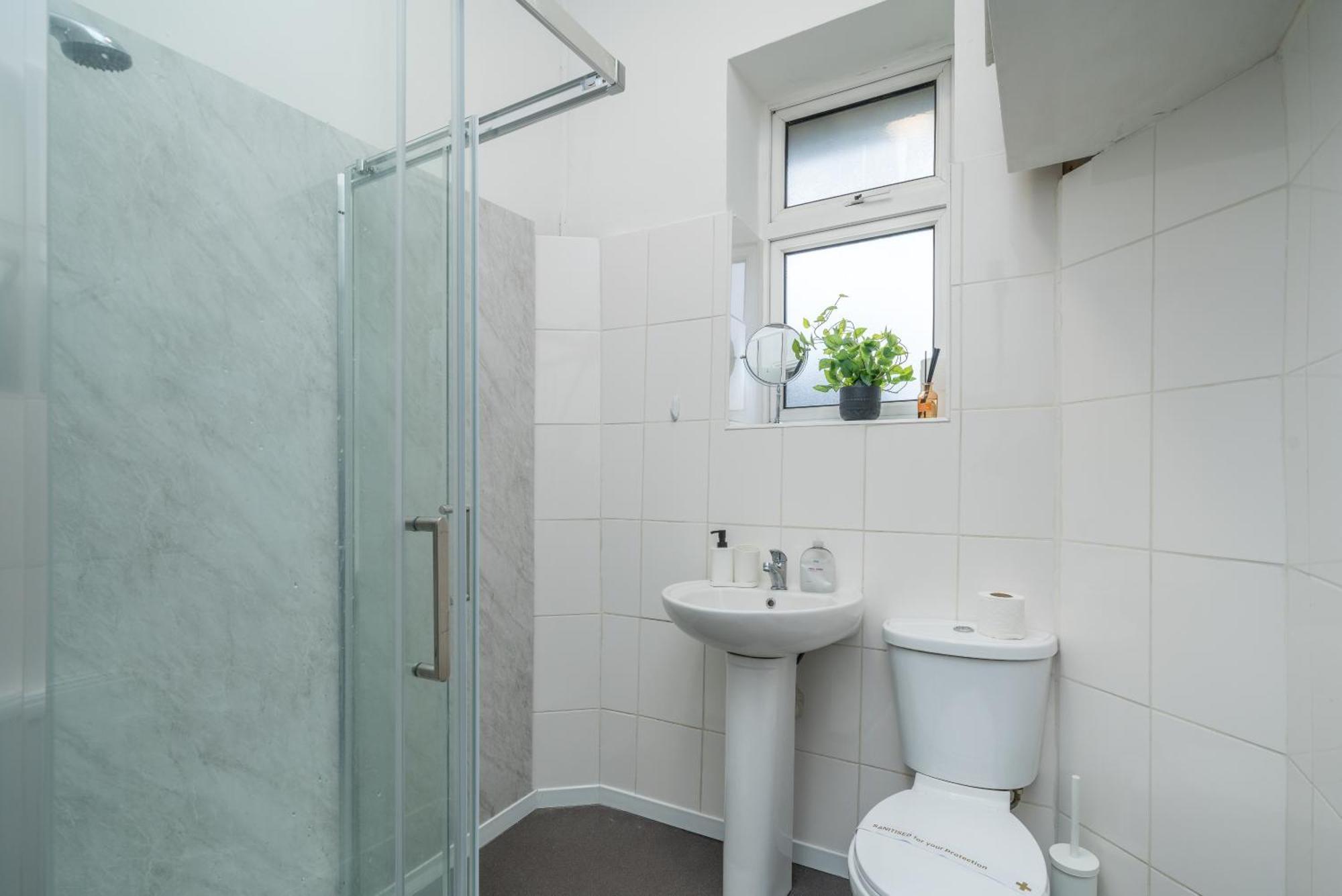 The Tooting Bec Hideaway - Prime Location Apartment London Bagian luar foto