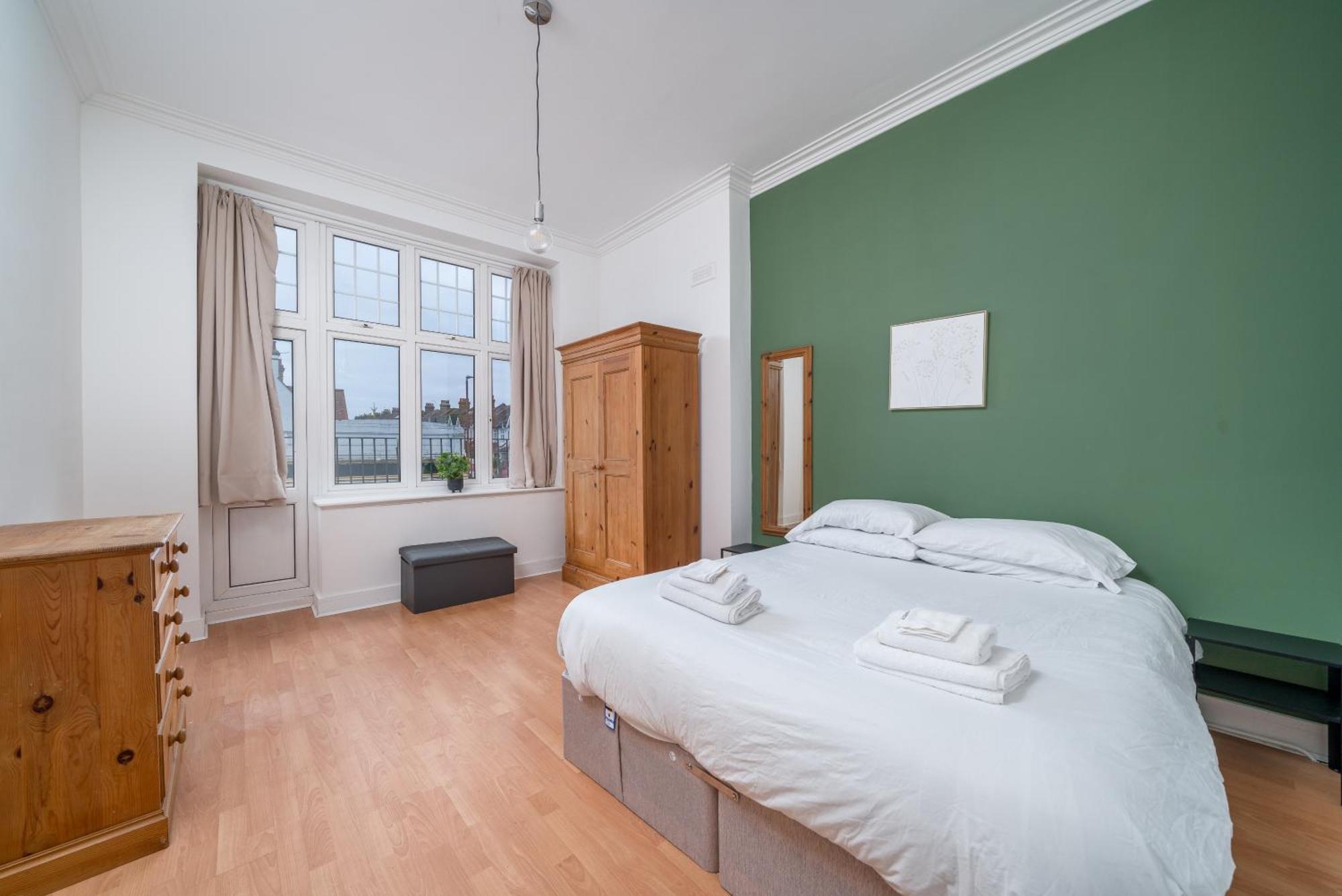 The Tooting Bec Hideaway - Prime Location Apartment London Bagian luar foto